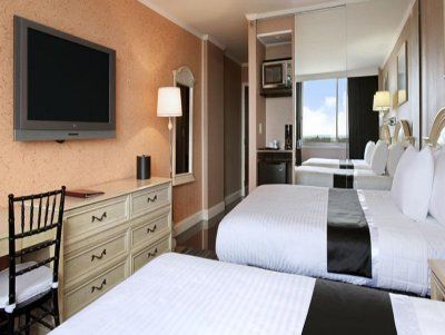 Ramada By Wyndham North Bergen Hotel Exterior photo
