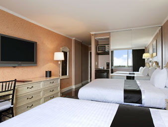 Ramada By Wyndham North Bergen Hotel Exterior photo